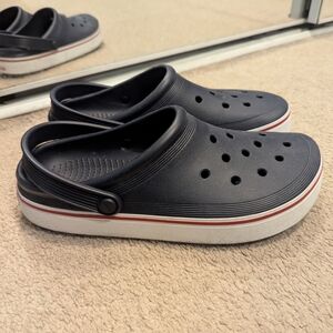 CROCS Black Textured Sole